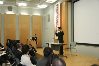 大阪産業創造館での講演会。