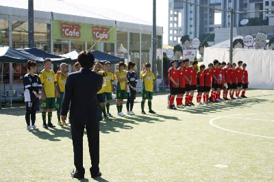 （株）就職課プレゼンツ　フットサル大会での内田雅章の挨拶