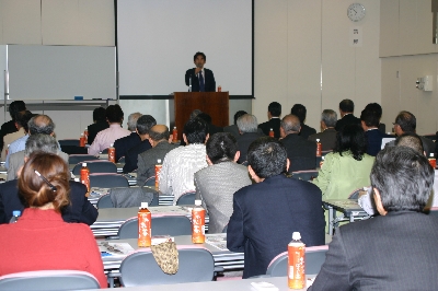 東京八重洲ホールにて